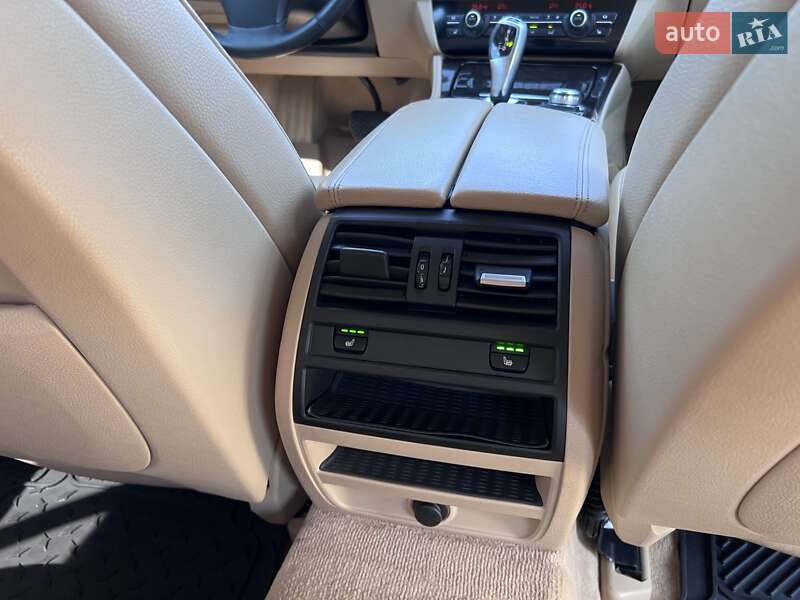 Седан BMW 5 Series 2013 в Нововолинську