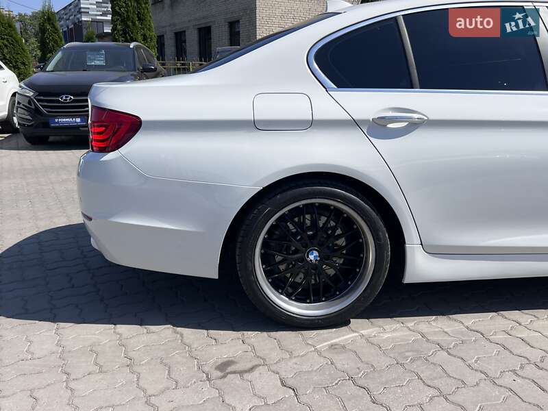 Седан BMW 5 Series 2013 в Нововолинську