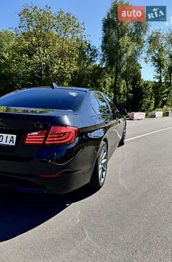 Седан BMW 5 Series 2011 в Малине