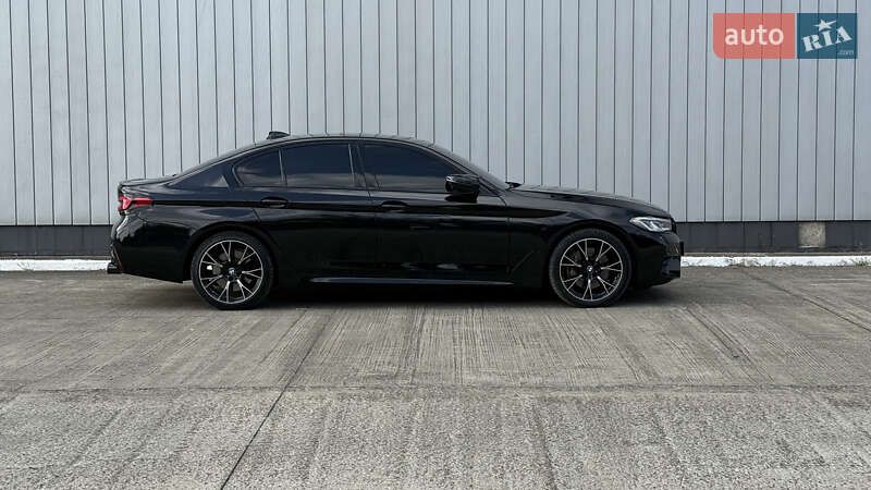 Седан BMW 5 Series 2021 в Черновцах