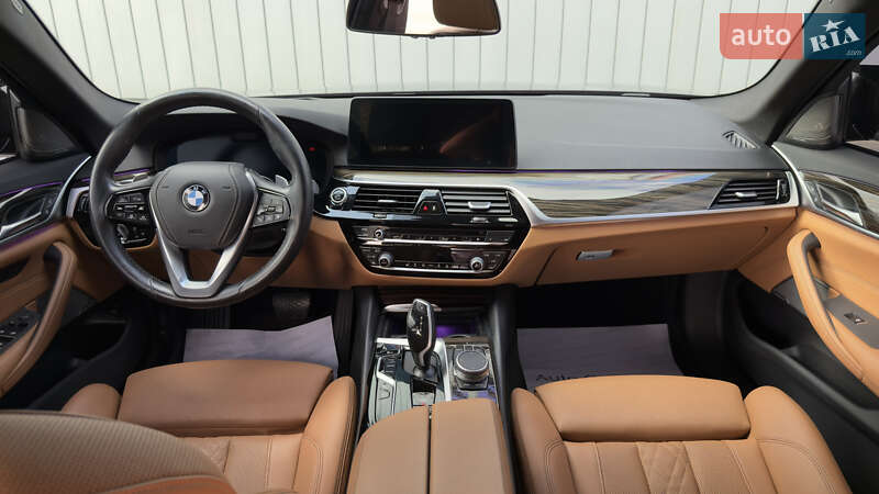 Седан BMW 5 Series 2021 в Черновцах