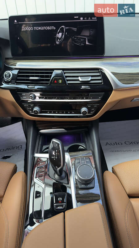 Седан BMW 5 Series 2021 в Черновцах
