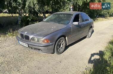 Седан BMW 5 Series 2000 в Львове