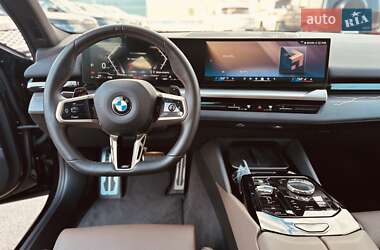 Седан BMW 5 Series 2023 в 