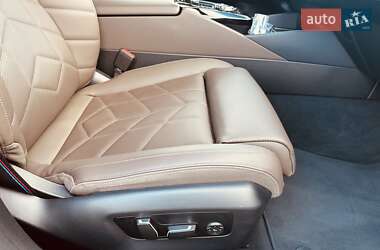 Седан BMW 5 Series 2023 в 