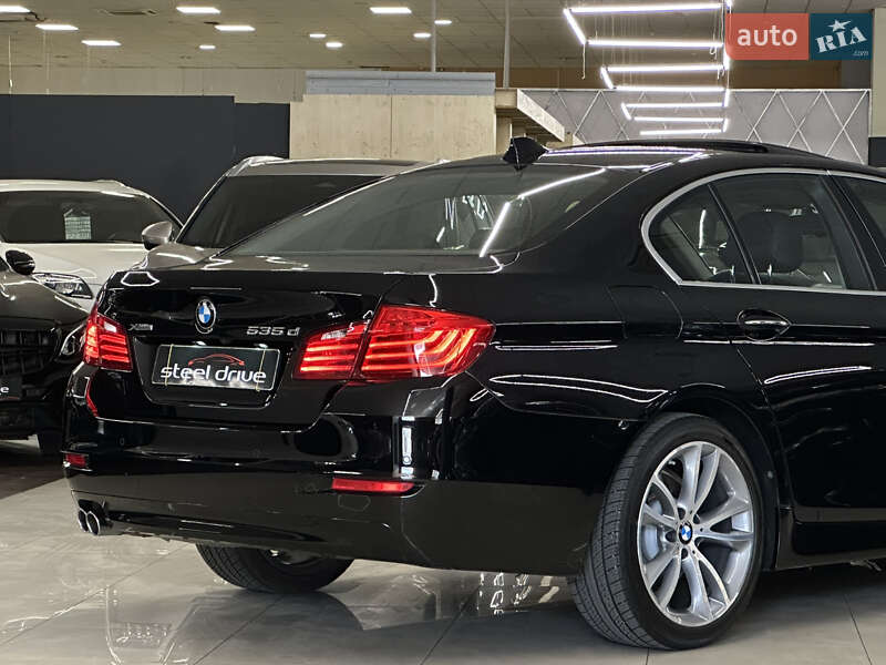 Седан BMW 5 Series 2015 в Миколаєві