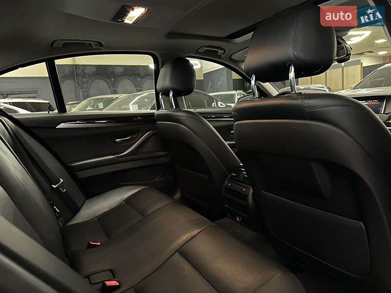 Седан BMW 5 Series 2015 в Миколаєві