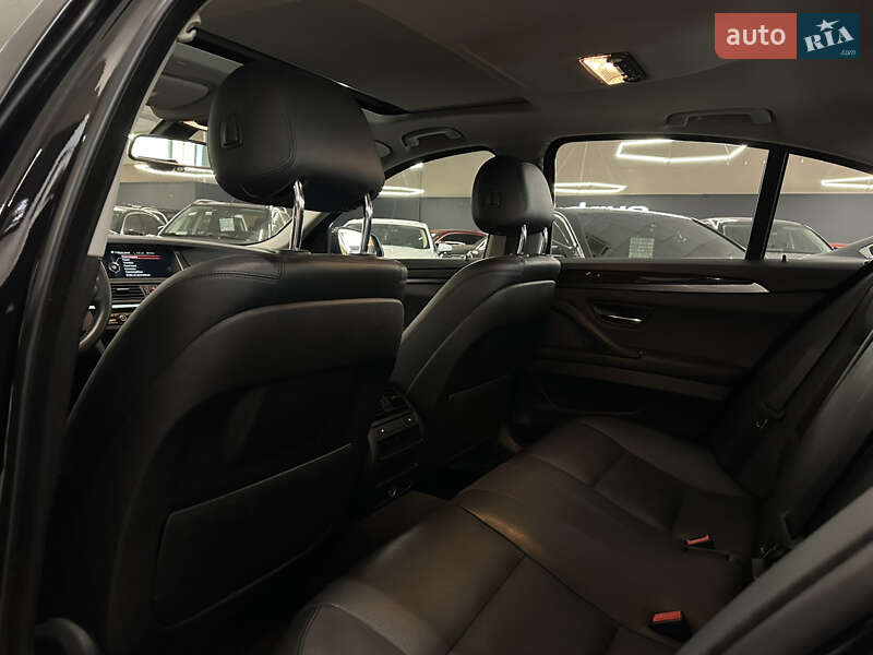 Седан BMW 5 Series 2015 в Миколаєві