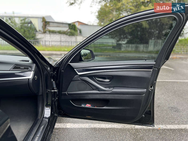 Седан BMW 5 Series 2016 в Киеве