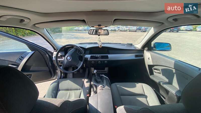 Седан BMW 5 Series 2004 в Запоріжжі