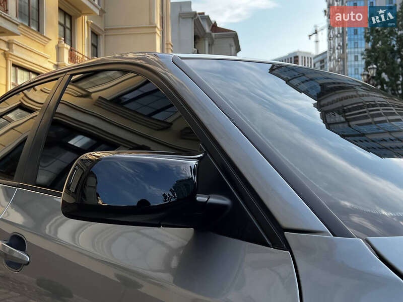 Седан BMW 5 Series 2004 в Одессе