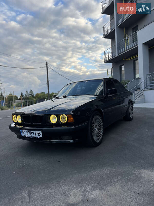 Седан BMW 5 Series 1994 в Фастові