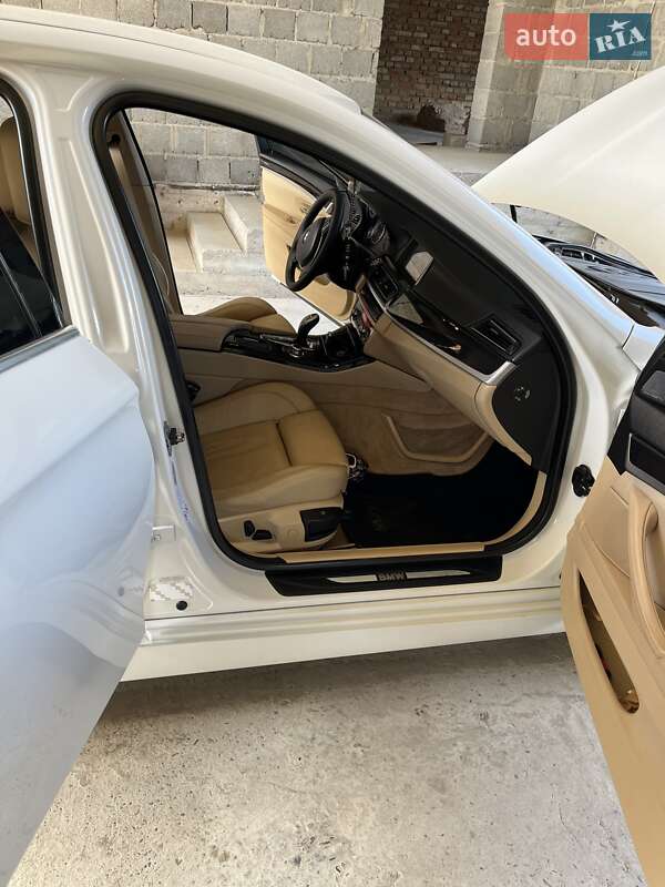 Седан BMW 5 Series 2010 в Виноградове