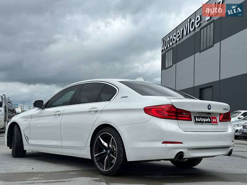 Седан BMW 5 Series 2018 в Львове