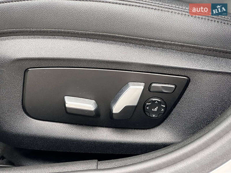 Седан BMW 5 Series 2018 в Львове