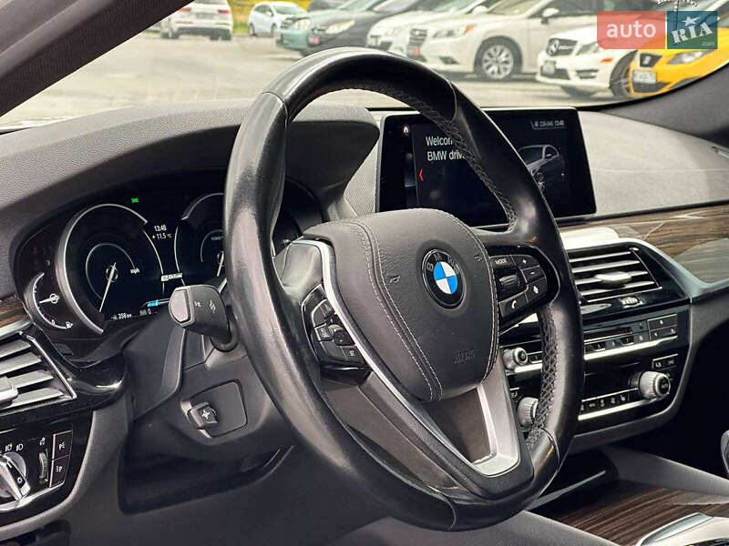 Седан BMW 5 Series 2018 в Львове