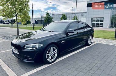 Седан BMW 5 Series 2015 в Мукачево