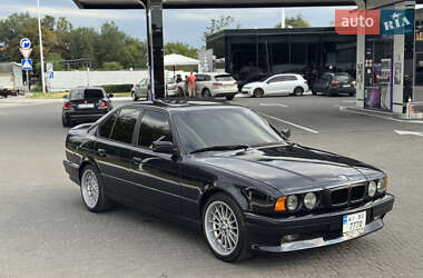Седан BMW 5 Series 1990 в Днепре