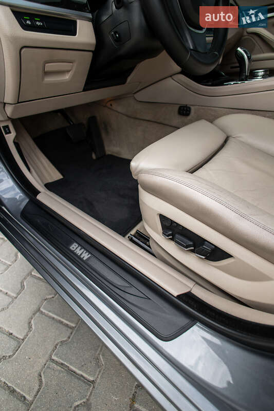 Седан BMW 5 Series 2011 в Львові