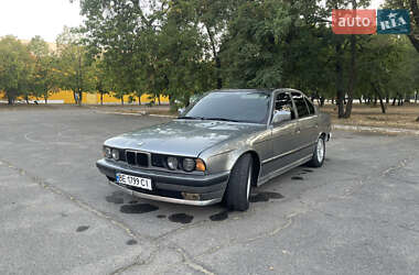 Седан BMW 5 Series 1989 в Новой Одессе