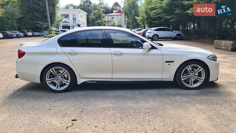 Седан BMW 5 Series 2011 в Львове