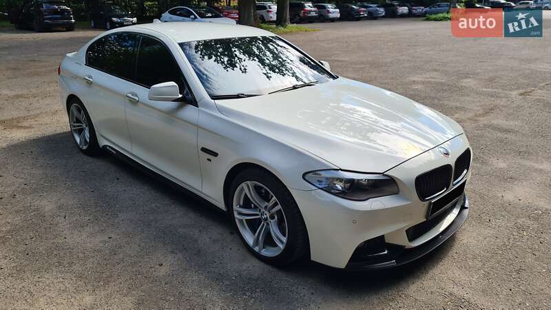 Седан BMW 5 Series 2011 в Львове