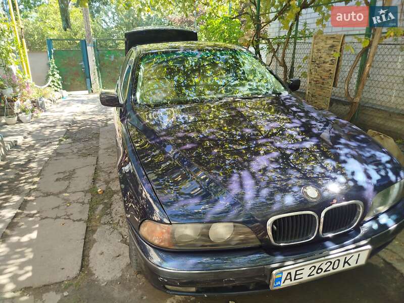 Седан BMW 5 Series 1999 в Новомосковске