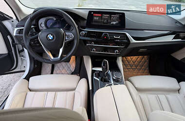 Седан BMW 5 Series 2017 в 