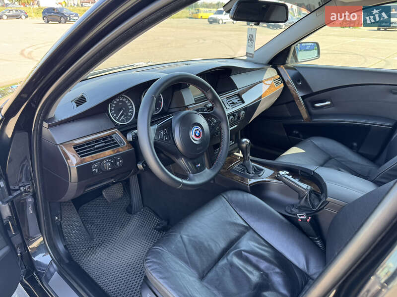 Седан BMW 5 Series 2004 в Києві