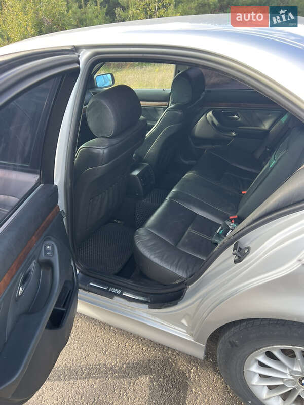 Седан BMW 5 Series 2001 в Старой Выжевке фото 5 Седан BMW 5 Series 2001 в Старой Выжевке