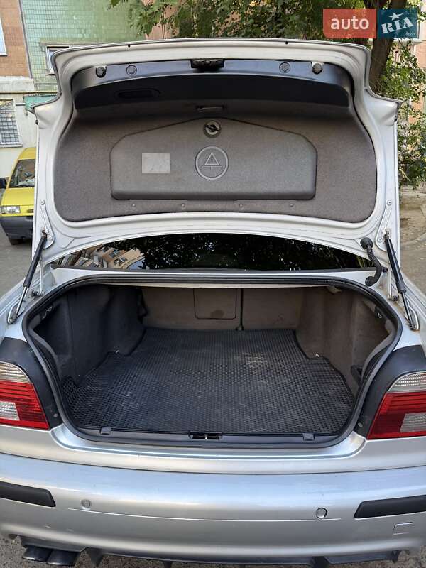 Седан BMW 5 Series 1999 в Березанке
