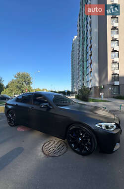 Седан BMW 5 Series 2014 в Киеве