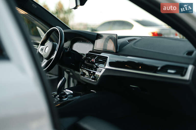Седан BMW 5 Series 2020 в Днепре