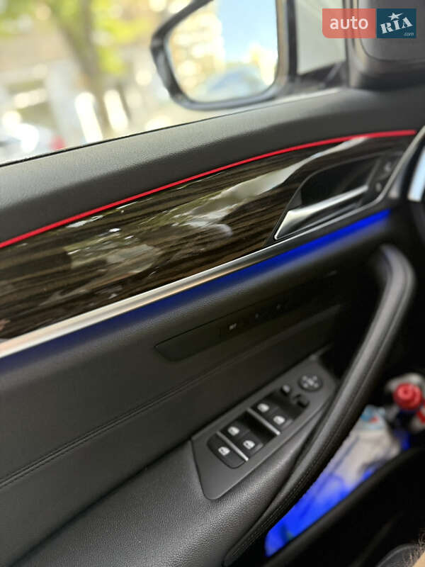 Седан BMW 5 Series 2018 в Днепре