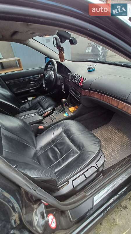 Універсал BMW 5 Series 2001 в Вараші