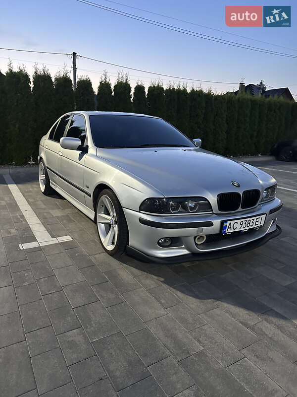 BMW 5 Series 2001