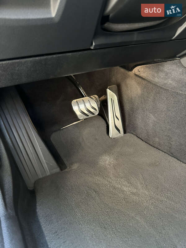 Седан BMW 5 Series 2016 в Кременчуге