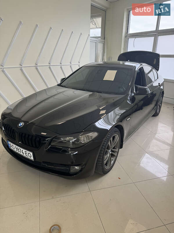 BMW 5 Series 2011 BMW 5 Series 2011