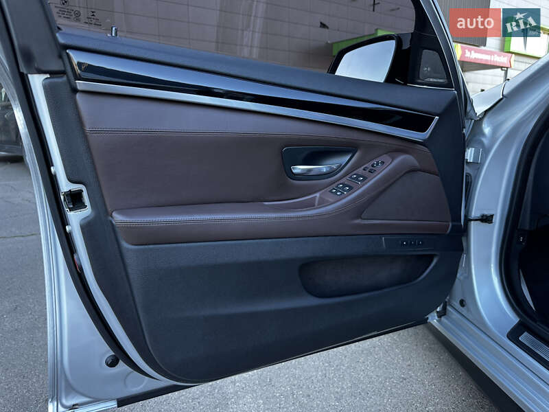 Седан BMW 5 Series 2014 в Кривом Роге