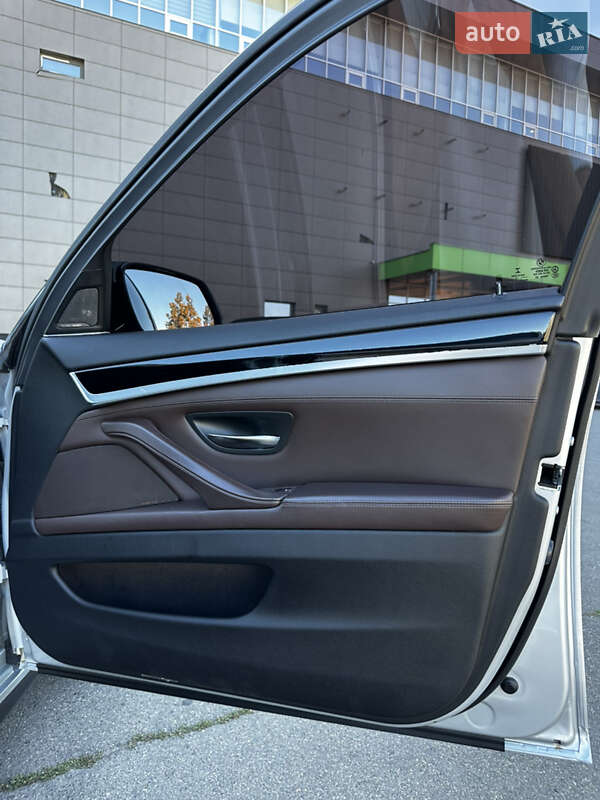Седан BMW 5 Series 2014 в Кривом Роге