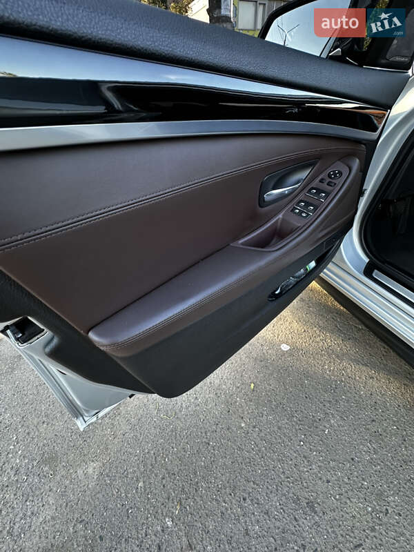 Седан BMW 5 Series 2014 в Кривом Роге