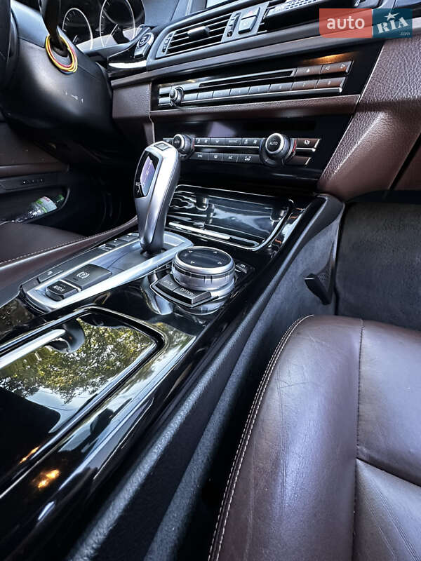 Седан BMW 5 Series 2014 в Кривом Роге