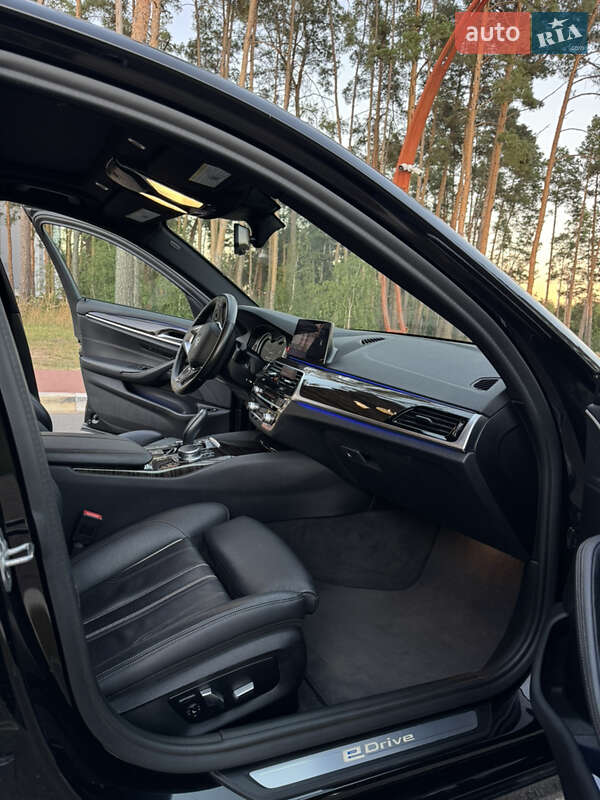 Седан BMW 5 Series 2019 в Києві фото 27 Седан BMW 5 Series 2019 в Києві