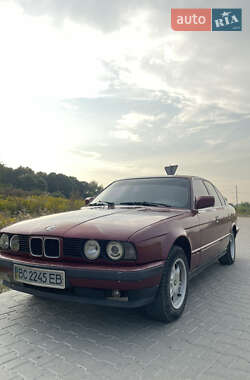 Седан BMW 5 Series 1993 в Львові