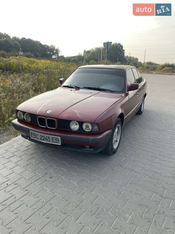 Седан BMW 5 Series 1993 в Львове