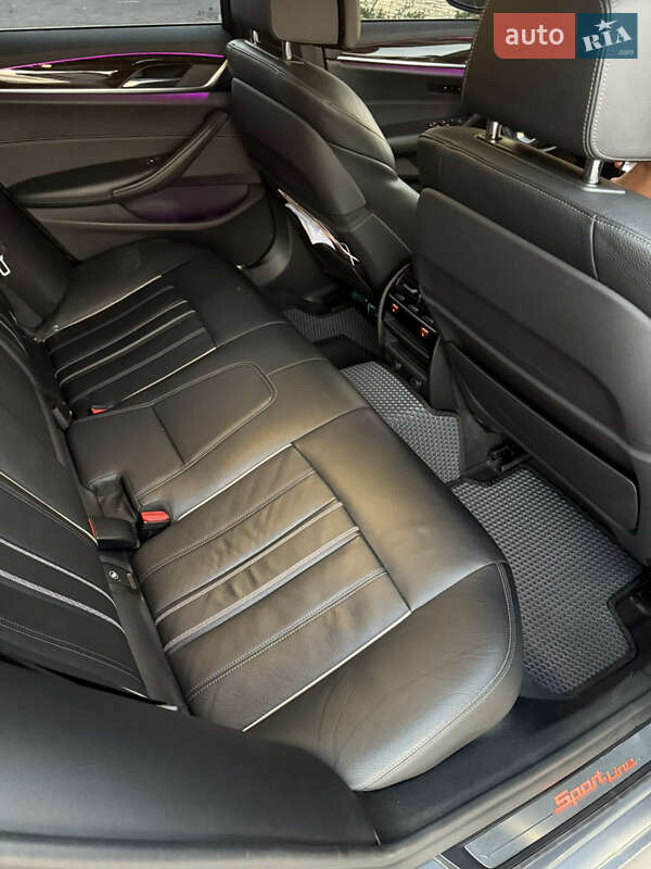 Седан BMW 5 Series 2018 в Дніпрі