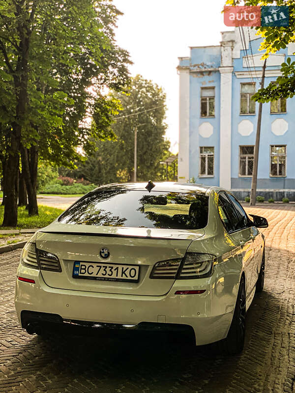 Седан BMW 5 Series 2011 в Конотопе