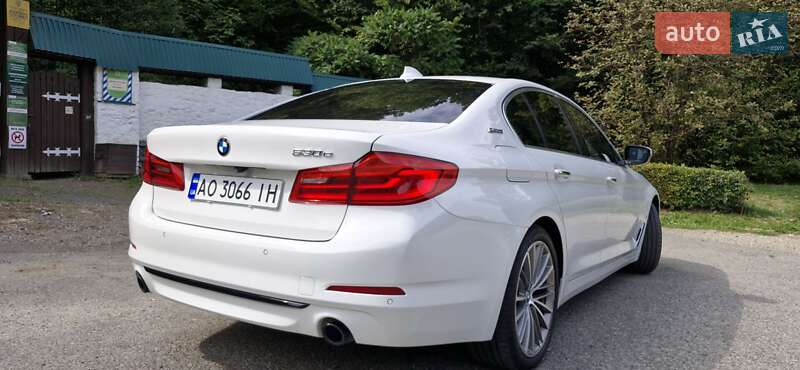 Седан BMW 5 Series 2018 в Ужгороде