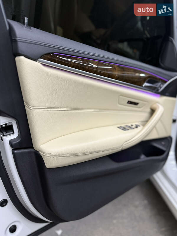 Седан BMW 5 Series 2017 в Киеве