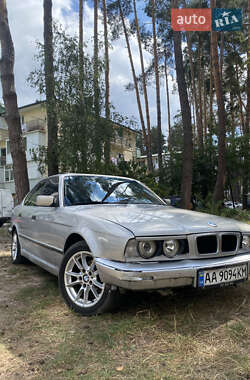 Седан BMW 5 Series 1993 в Ірпені